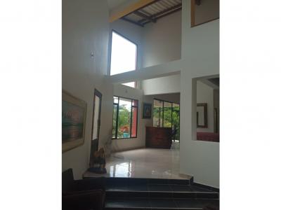 Se vende hermosa casa campestre en cundinamarca , 395 mt2, 6 habitaciones
