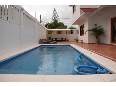 Presentamos casa de 470M2 de 2 niveles en Cartagena, 450 mt2, 3 habitaciones