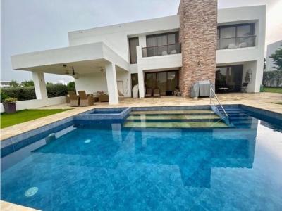 Se vende casa en Barcelona de indias Cartagena, 380 mt2, 4 habitaciones