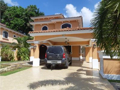 Sea Confiable Vende Casa en Clayton Village, 350 mt2, 3 habitaciones