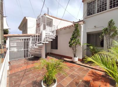 Casa En Venta En Cucuta En Quinta Bosch V84723, 300 mt2, 5 habitaciones