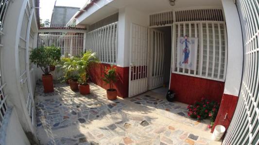 Casa En Venta En Cucuta En Lleras Restrepo V127872, 252 mt2, 4 habitaciones