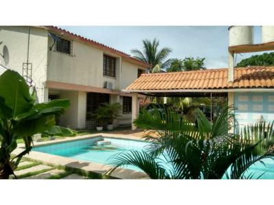 Casa en Playa Mendoza para la venta, 440 mt2, 3 habitaciones