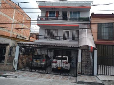 Casa En Venta En Dosquebradas V41926, 500 mt2, 11 habitaciones