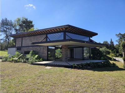 CASA EN VENTA EL RETIRO ANTIOQUIA, SECTOR PANTANILLO, 330 mt2, 3 habitaciones