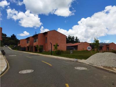 CASA PARA ESTRENAR EN EL RETIRO, 145 mt2, 3 habitaciones