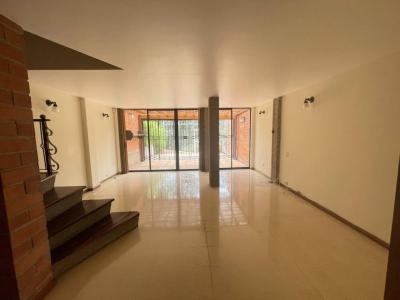 Casa En Venta En Envigado En Centro V109440, 195 mt2, 3 habitaciones