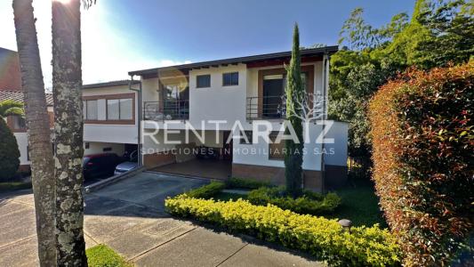 Casa En Venta En Envigado En El Chocho V152429, 284 mt2, 3 habitaciones