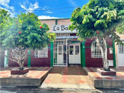 Venta de Casa con 3  apartamentos en Espinal, Tolima, 445 mt2, 6 habitaciones