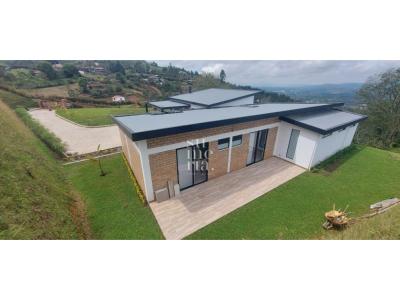 Casa moderna en Guarne Antioquia , 410 mt2, 4 habitaciones