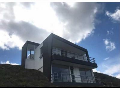 Casa en venta, en Guatape, Antioquia, Colombia., 2 mt2, 2 habitaciones