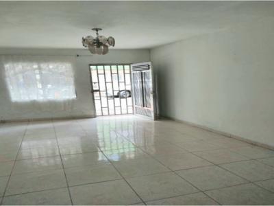 Casa en venta en Itagui, 94 mt2, 3 habitaciones