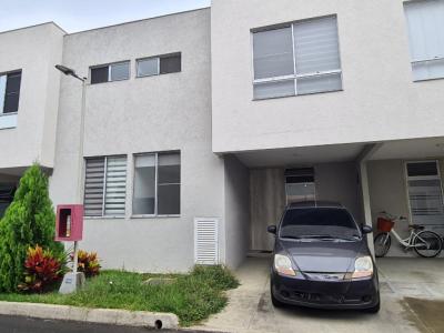 Casa En Venta En Jamundi En Ciudad Country V122523, 150 mt2, 3 habitaciones