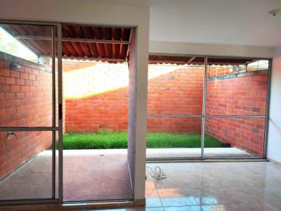 Casa En Venta En Jamundi En Ciudad Country V133904, 118 mt2, 3 habitaciones