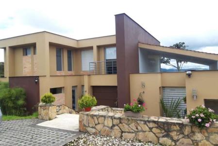 Casa En Venta En La Calera V60379, 315 mt2, 4 habitaciones
