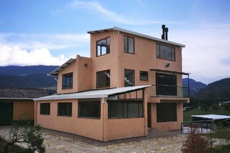 Venta De Casas En La Calera, 300 mt2, 3 habitaciones
