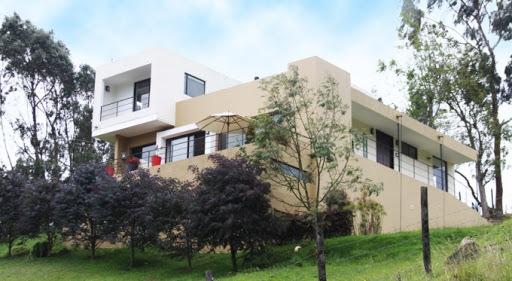 Venta De Casas En La Calera, 264 mt2, 3 habitaciones
