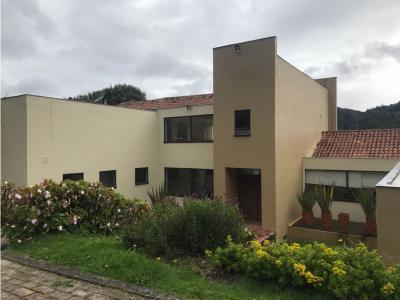 Casa en Venta en La Calera, 460 mt2, 4 habitaciones