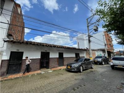 Venta de Casa en Tapia La Ceja, 16 habitaciones