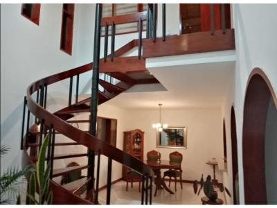 Se Vende casa unifamiliar en La Ceja, 145 mt2, 3 habitaciones