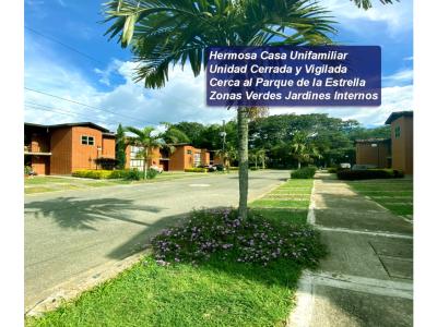  SE VENDE CASA UNIFAMILIAR EN LA ESTRELLA UNIDAD CERRADA, 78 mt2, 3 habitaciones