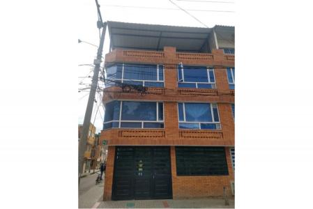 Casa Local En Venta En Bogota V61132, 132 mt2, 4 habitaciones