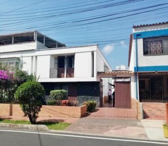 Casa Local En Venta En Bucaramanga En Altos De Cabecera V119755, 208 mt2, 4 habitaciones