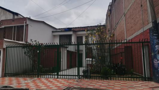 Casa Lote En Venta En Bogota En La Francia V74109, 200 mt2, 3 habitaciones
