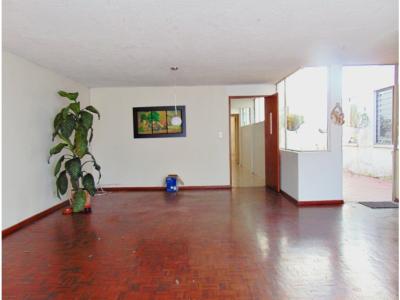 Venta Casa La Arboleda, Manizales , 392 mt2, 12 habitaciones
