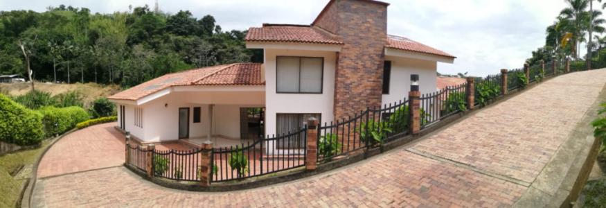 Casa En Venta En Manizales V79657, 400 mt2, 5 habitaciones