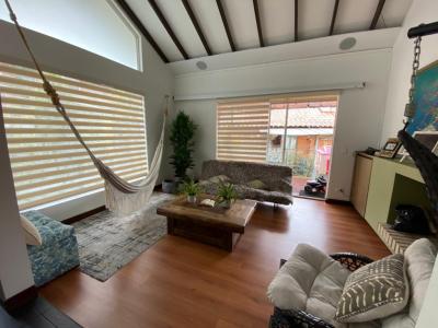 Casa En Venta En Manizales En Alhambra V83234, 350 mt2, 6 habitaciones