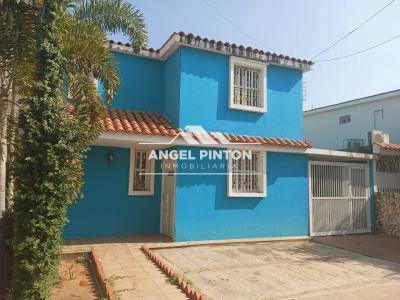 CASA VENTA CLUB HIPICO MARACAIBO API 5596, 152 mt2, 3 habitaciones