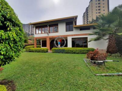 Casa para ven-cambio en condominio de Marinilla 3587, 300 mt2, 4 habitaciones