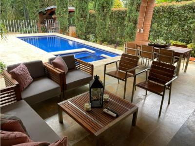 Espectacular casa con piscina privada, El Poblado - Tesoro, Medellin, 310 mt2, 4 habitaciones