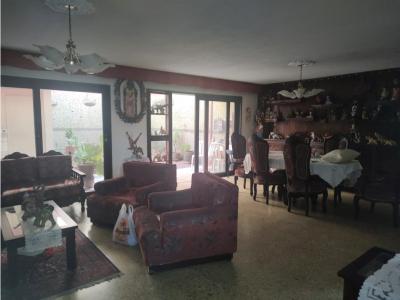 Venta Casa en Boston - Medellín, 525 mt2, 10 habitaciones