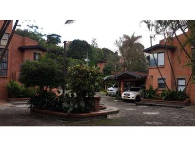 SE VENDE CASA EN POBLADO MEDELLÍN, SECTOR LA VISITACION., 167 mt2, 3 habitaciones