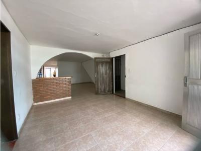 Se vende Casa Amplia en excelente sector de Aranjuez, 144 mt2, 3 habitaciones
