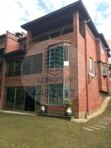 Casa En Venta En Medellin En El Poblado V65197, 324 mt2, 4 habitaciones