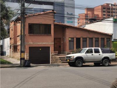 Venta Casa Comercial Belen Medellin, 300 mt2, 5 habitaciones