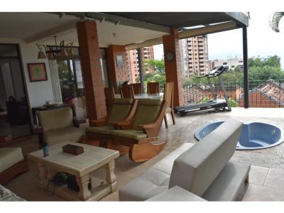 Casa en venta Medellín El Poblado Los Gonzales 288m2, 288 mt2, 6 habitaciones