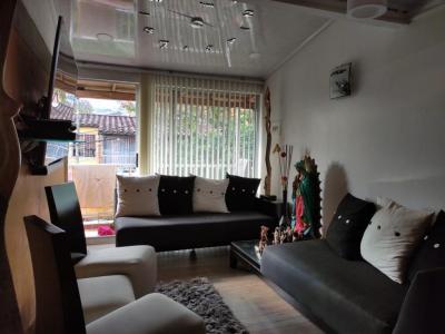 Casa En Venta En Medellin En Robledo V12642, 77 mt2, 3 habitaciones