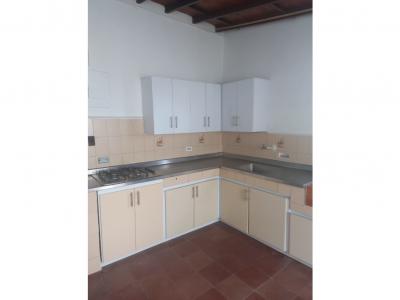 CASA EN ARRIENDO EN MANRIQUE COD 7309, 145 mt2, 3 habitaciones