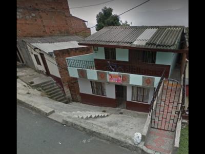 CASA EN VENTA  MANRIQUE  ORIENTAL, MEDELLIN, 3 habitaciones