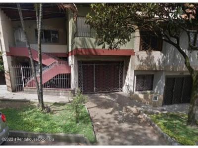 Casa en  El Danubio(Medellin) RAH CO: 23-714, 237 mt2, 8 habitaciones