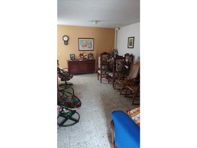 VENDO CASA 1ER PISO, UBICADA EN CASTILLA-MEDELLÍN , 192 mt2, 3 habitaciones