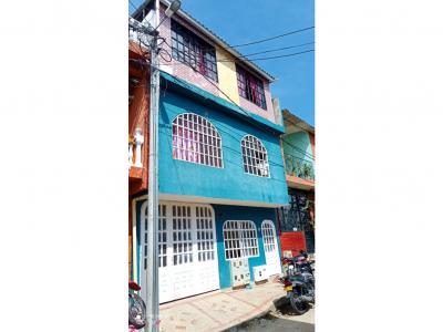 Casa En Venta Rentando Melgar, Tolima , 225 mt2, 9 habitaciones