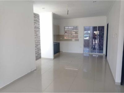 Venta de casa esquinera en Santa Elena 3,monteria, 98 mt2, 3 habitaciones