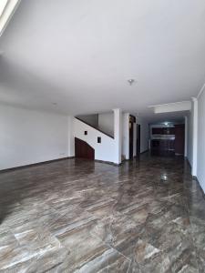 Casa En Venta En Palmira Santa Ana VAYC4442986, 250 mt2, 5 habitaciones