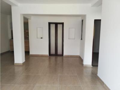 Vendo casa con excelente renta, 262 mt2, 3 habitaciones