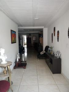 Casa En Venta En Pereira V42030, 300 mt2, 11 habitaciones